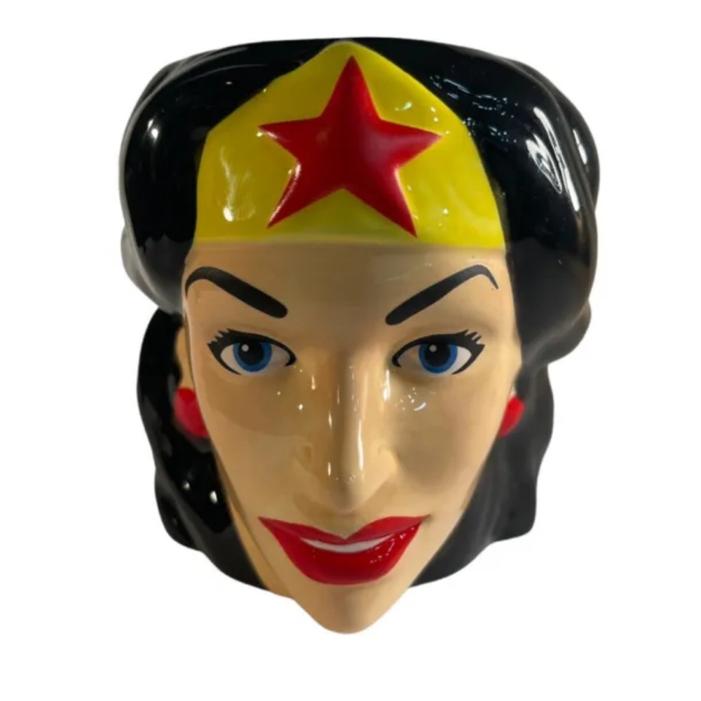 Wonder Women DC Comics 3d Face Ceramic Coffee Mug Vivid And Bright Zak